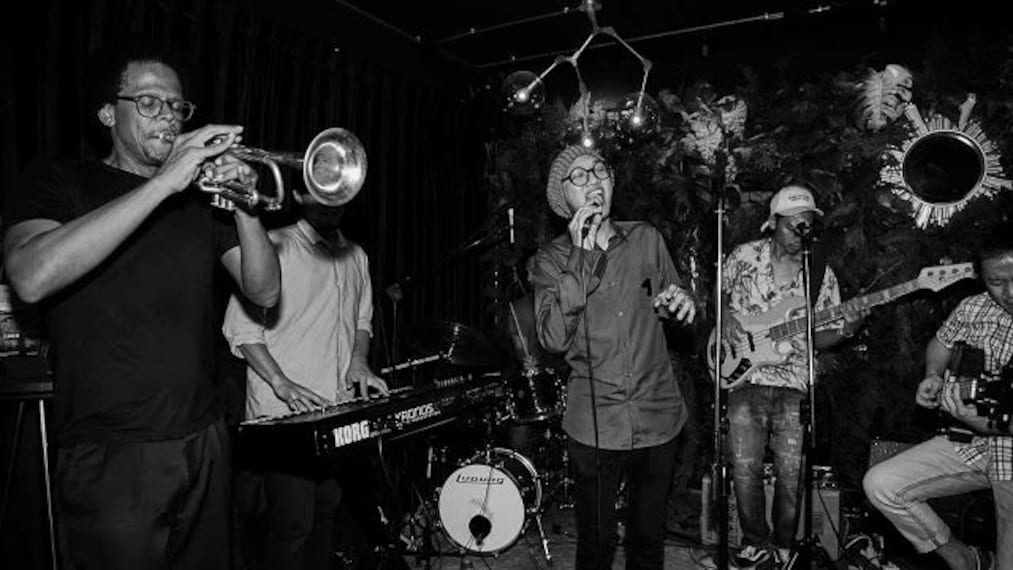 Bangkok Black Cabin Landscape Image